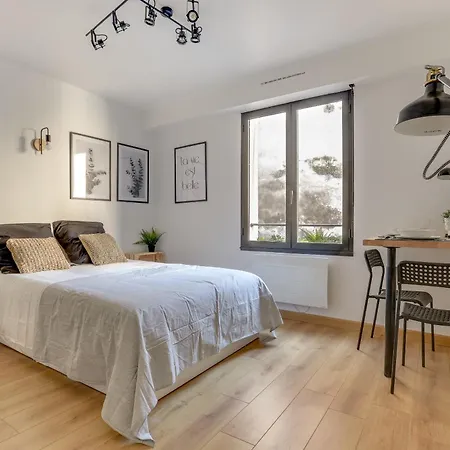 Independantes Toutes Equipees Leopold Ou Carnot Couette-café *